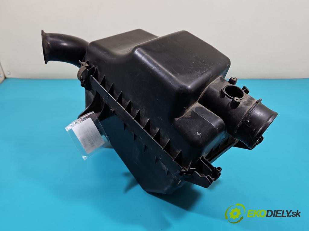 Toyota Rav4 II 2000-2005 2.0 D4D 116 HP manual 85 kW 1995 cm3 5- obal filtra vzduchu  (Obal filtra vzduchu)