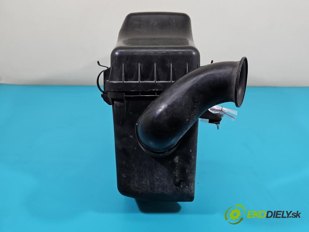 Toyota Rav4 II 2000-2005 2.0 D4D 116 HP manual 85 kW 1995 cm3 5- obal filtra vzduchu  (Obal filtra vzduchu)