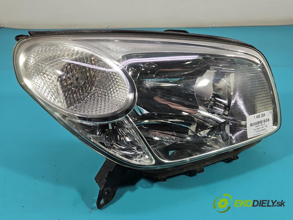 Toyota Rav4 II 2000-2005 2.0 D4D 116 HP manual 85 kW 1995 cm3 5- Reflektor: pravý  (Svetlo predné pravé)