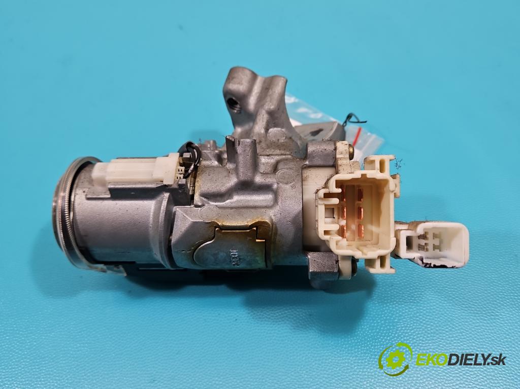 Toyota Rav4 II 2000-2005 2.0 D4D 116 HP manual 85 kW 1995 cm3 5- Spínačka 89783-52040 (Spínacia skrinka)