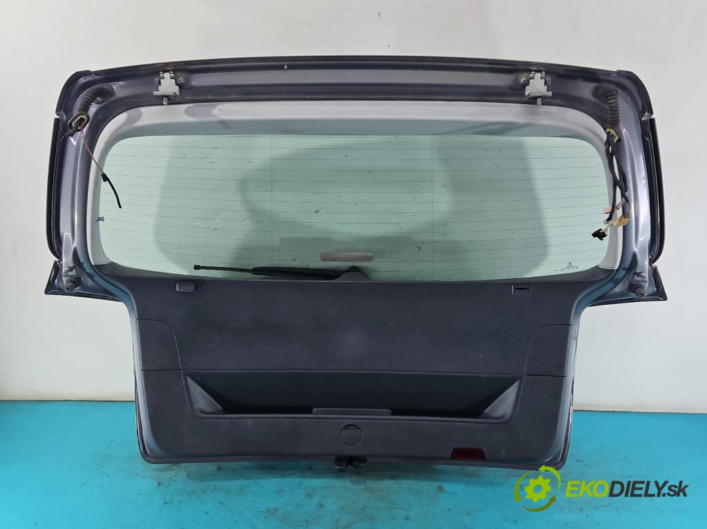 Vw Golf plus 1.6 SR 102 hp manual 75 kW 1595 cm3 5- zadní kufrové dveře  (Zadní kapoty)