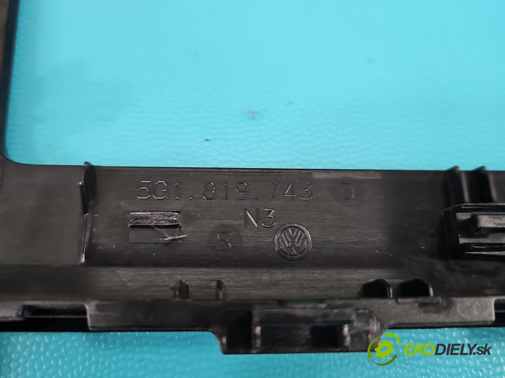 Vw Golf VII 2012-2020 1.6 tdi 110 HP manual 81 kW 1598 cm3 5- Mřížka: kúrenia stredová 5G1819743 (Mriežka kúrenia (fukár))