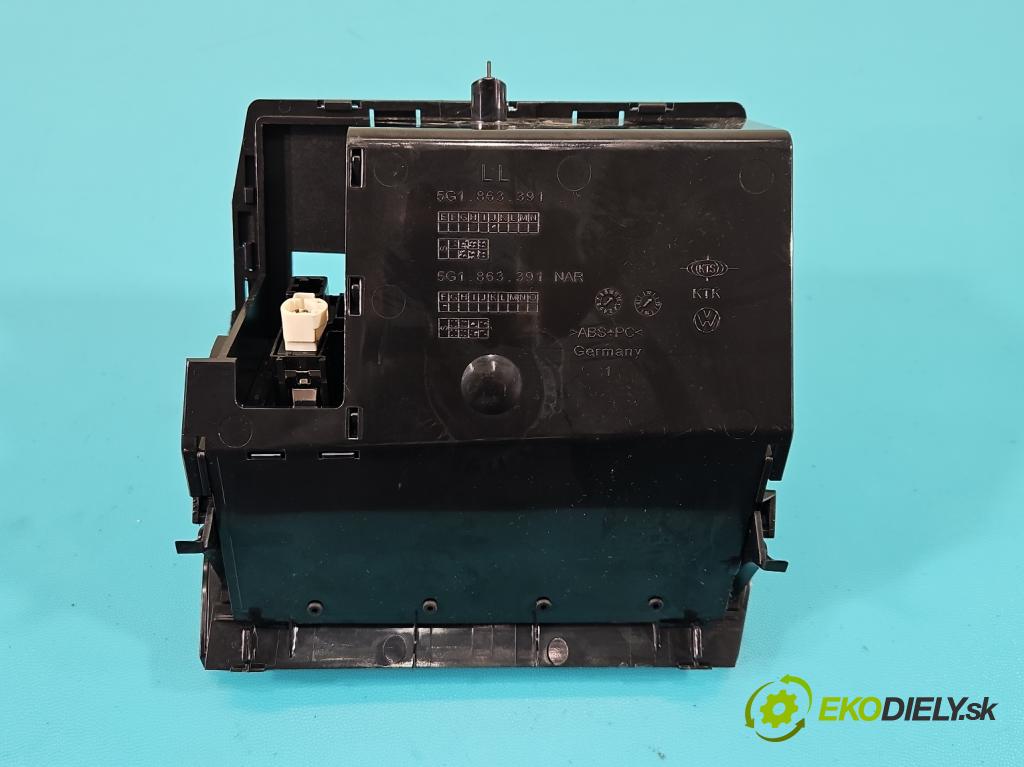 Vw Golf VII 2012-2020 1.6 tdi 110 HP manual 81 kW 1598 cm3 5- Mřížka: kúrenia stredová 5G1819743 (Mriežka kúrenia (fukár))