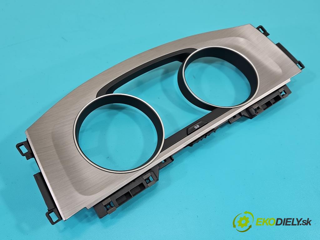 Vw Golf VII 2012-2020 1.6 tdi 110 HP manual 81 kW 1598 cm3 5- Mřížka: kúrenia stredová 5G1819743 (Mriežka kúrenia (fukár))