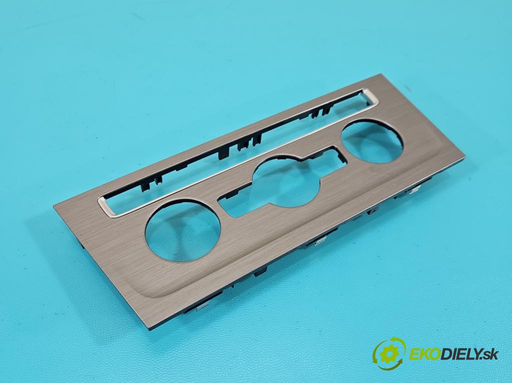 Vw Golf VII 2012-2020 1.6 tdi 110 HP manual 81 kW 1598 cm3 5- Mřížka: kúrenia stredová 5G1819743 (Mriežka kúrenia (fukár))