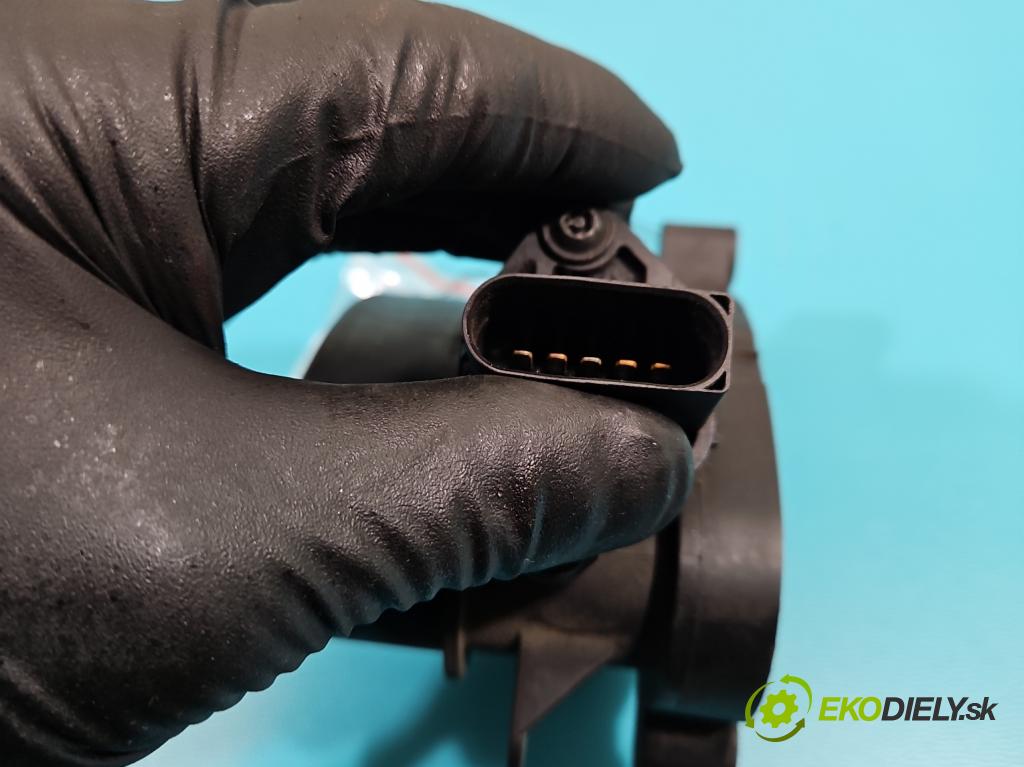 Bmw 3 E46 1998-2007 2.0d 150 HP automatic 110 kW 1995 cm3 5- průtokoměr: 0928400468 (Váha vzduchu)