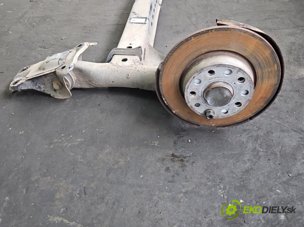 Vw Golf VII 2012-2020 1.6 tdi 110 hp manual 81 kW 1598 cm3 5- zadní výztuha 5Q0501049AF (Výztuhy zadní)