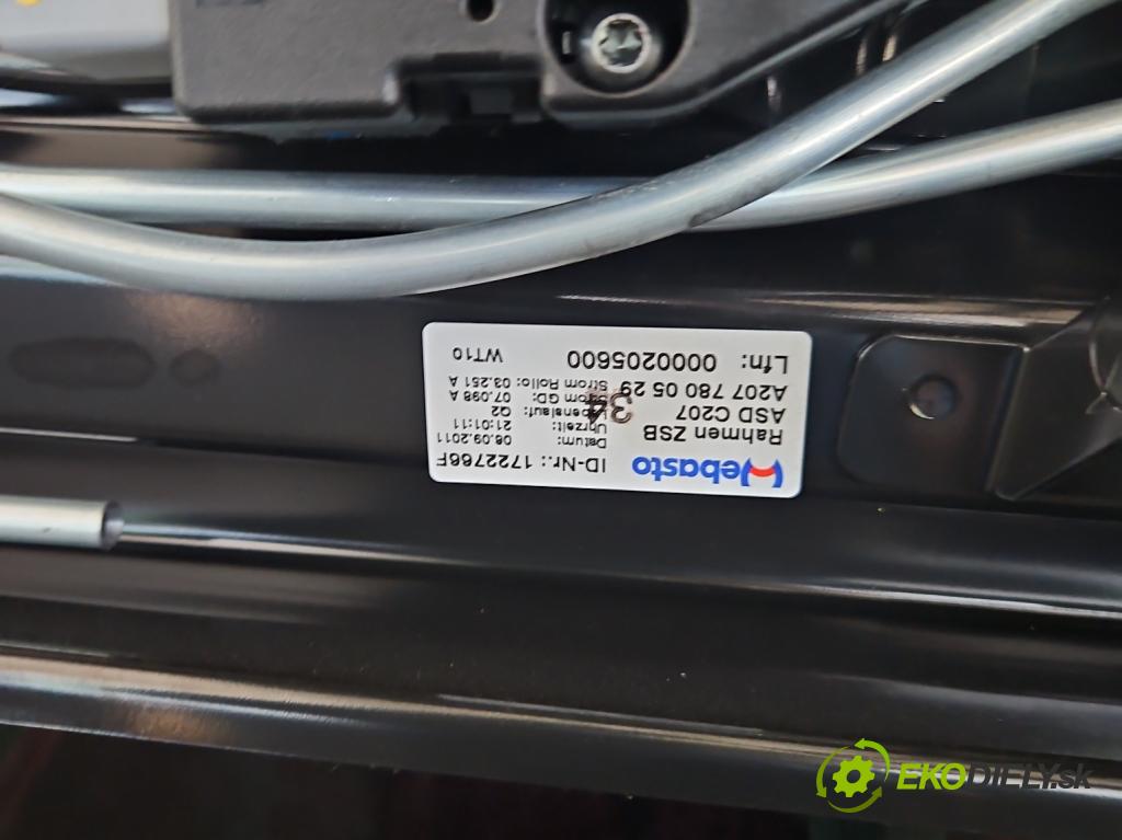 Mercedes E C207/ A207 3.0 cdi 265KM automatic 195 kW 2987 cm3 2- Strecha: