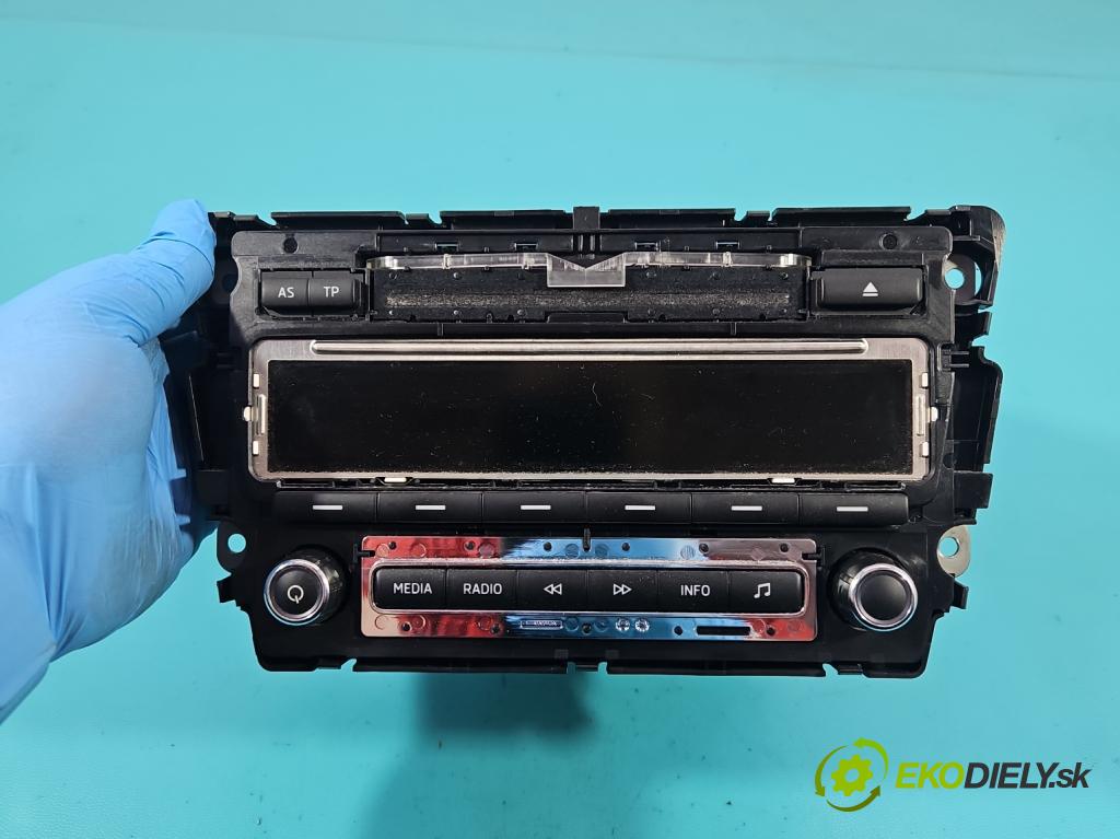 Skoda Rapid 2012-2019 1.2 TSI 86 HP manual 63 kW 1197 cm3 5- Radio originál 5J0035161E