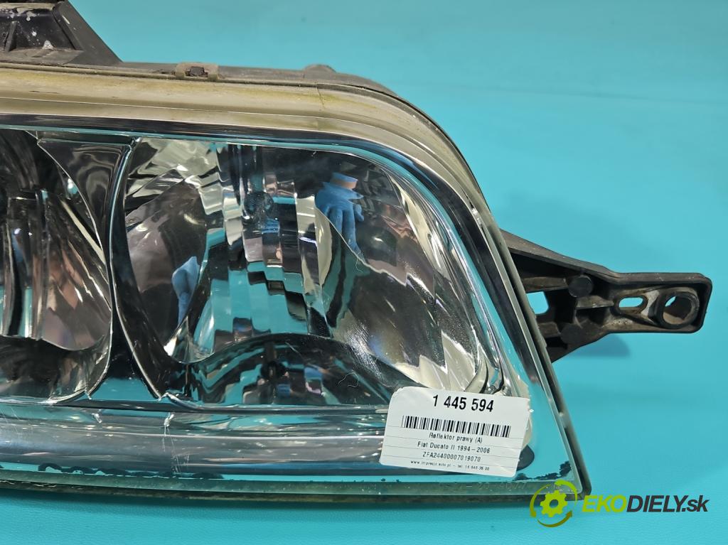 Fiat Ducato II 1994-2006 2.3 jtd 110 HP manual 81 kW 2286 cm3 5- Reflektor: pravý  (Svetlo predné pravé)