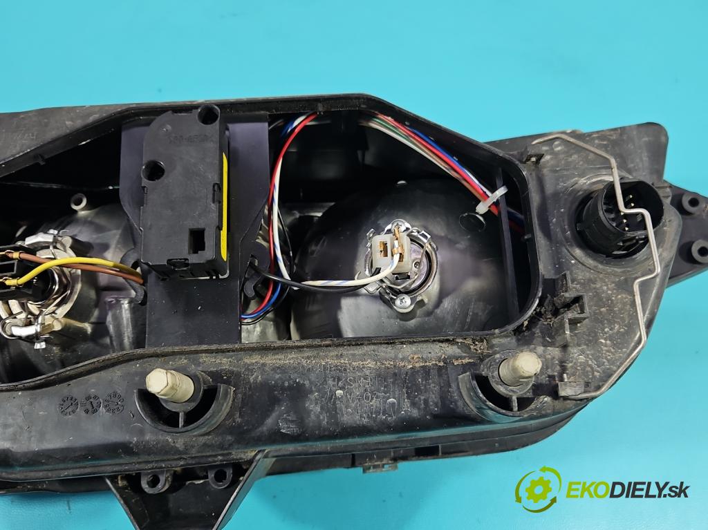 Fiat Ducato II 1994-2006 2.3 jtd 110 HP manual 81 kW 2286 cm3 5- Reflektor: pravý  (Svetlo predné pravé)