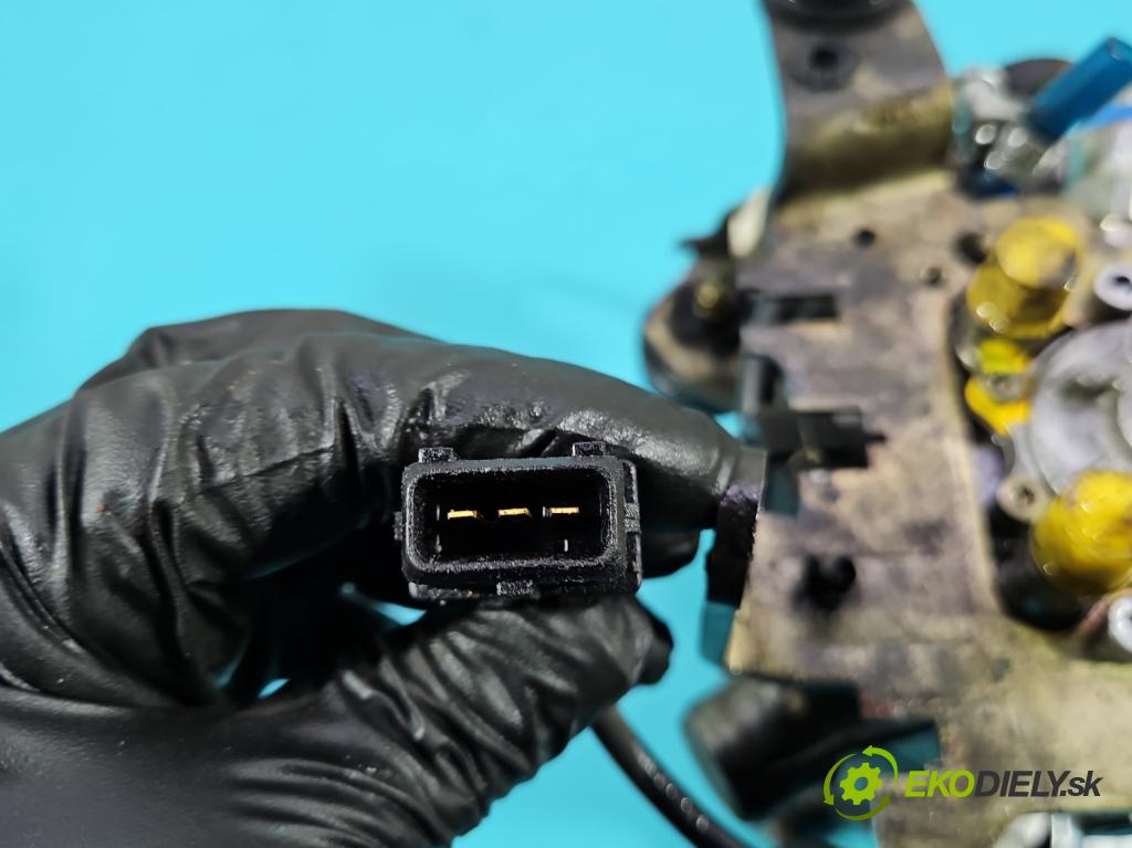 Peugeot Partner I 1996-2008 1.9d 69KM manual 51 kW 1868 cm3 5- čerpadlo vstrekovacia R8448B371B (Vstrekovacie čerpadlo)