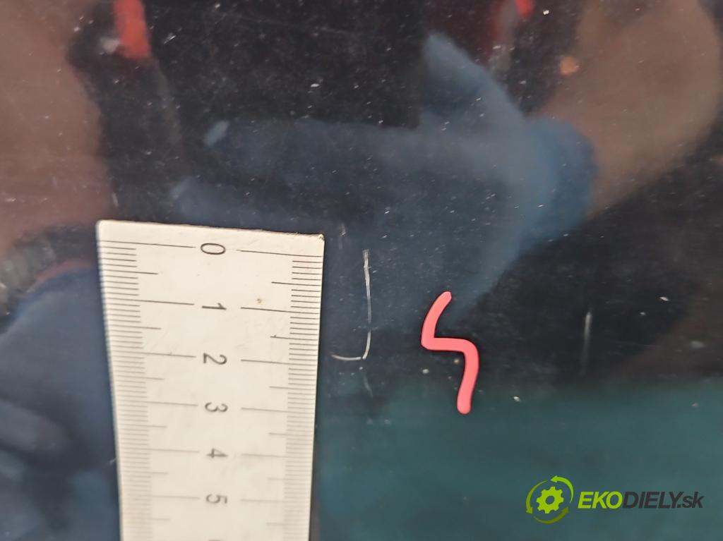 Vw Lupo 1.0 mpi 50KM manual 37 kW 999 cm3 3- zadní kufrové dveře  (Zadní kapoty)