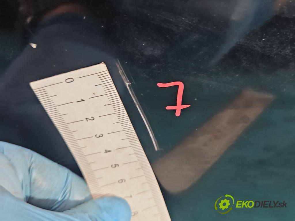 Vw Lupo 1.0 mpi 50KM manual 37 kW 999 cm3 3- zadní kufrové dveře  (Zadní kapoty)