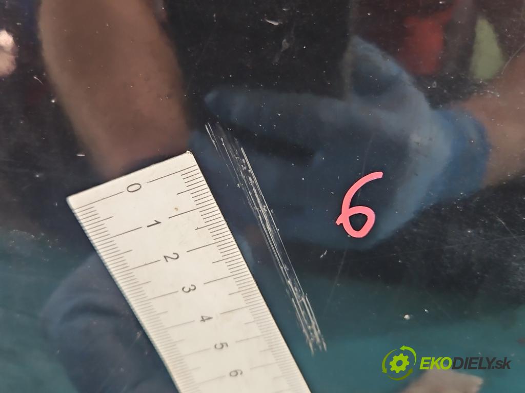 Vw Lupo 1.0 mpi 50KM manual 37 kW 999 cm3 3- zadní kufrové dveře  (Zadní kapoty)