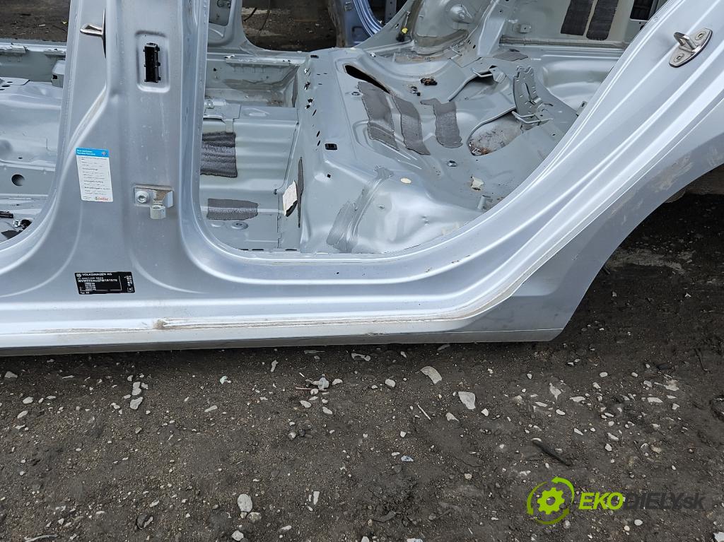 Vw Golf VII 2012-2020 1.6 tdi 110 hp manual 81 kW 1598 cm3 5- práh levý  (Ostatní)