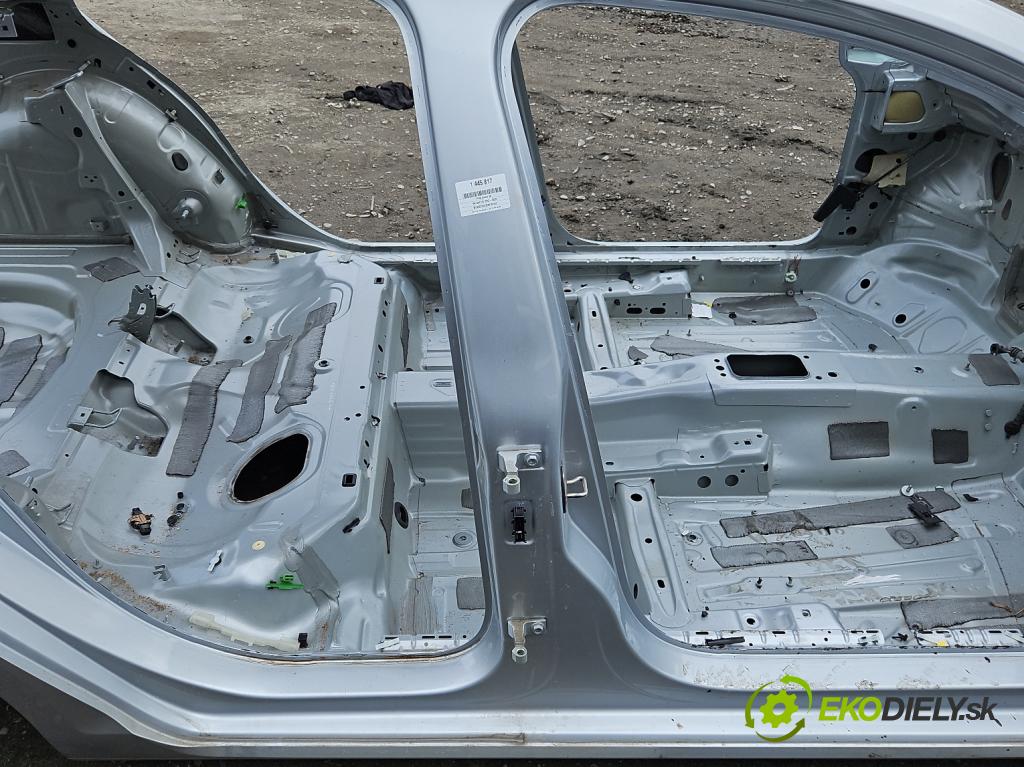 Vw Golf VII 2012-2020 1.6 tdi 110 HP manual 81 kW 1598 cm3 5- Práh: pravý  (Karoséria ostatné)