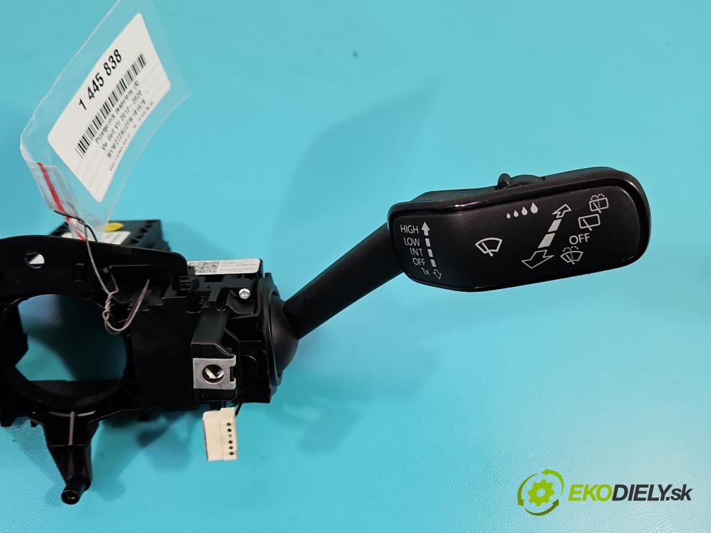 Vw Golf VII 2012-2020 1.6 tdi 110 HP manual 81 kW 1598 cm3 5- prepínač komplex: 5Q0953507AA (Prepínacie páčky pod volantom)