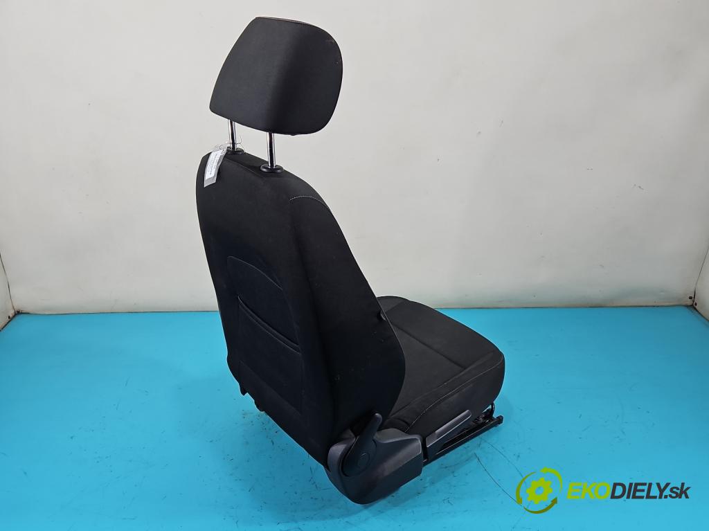Skoda Rapid 2012-2019 1.2 TSI 86 HP manual 63 kW 1197 cm3 5- Sedačka pravý  (Sedačka, sedadlo)
