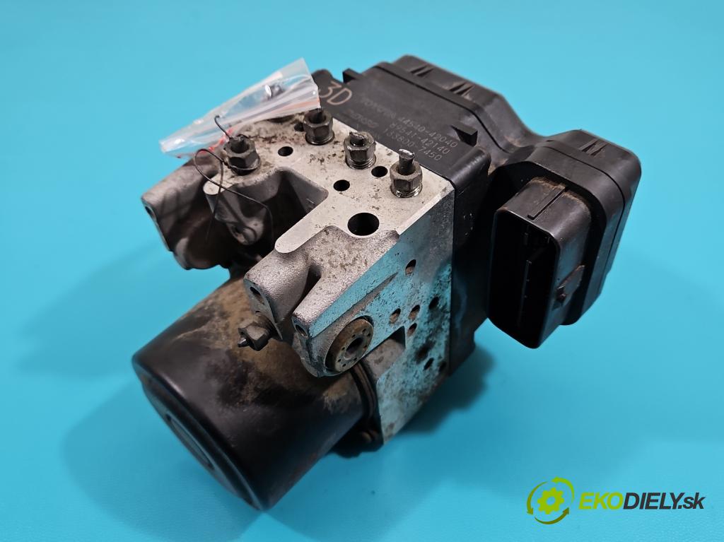 Toyota Rav4 II 2000-2005 2.0 D4D 116 HP manual 85 kW 1995 cm3 5- čerpadlo abs 44540-42040 (Pumpa ABS)
