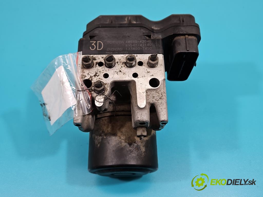 Toyota Rav4 II 2000-2005 2.0 D4D 116 HP manual 85 kW 1995 cm3 5- čerpadlo abs 44540-42040 (Pumpa ABS)