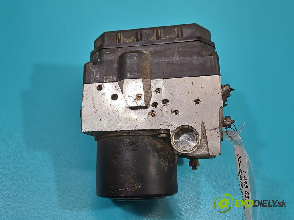 Toyota Rav4 II 2000-2005 2.0 D4D 116 HP manual 85 kW 1995 cm3 5- čerpadlo abs 44540-42040 (Pumpa ABS)