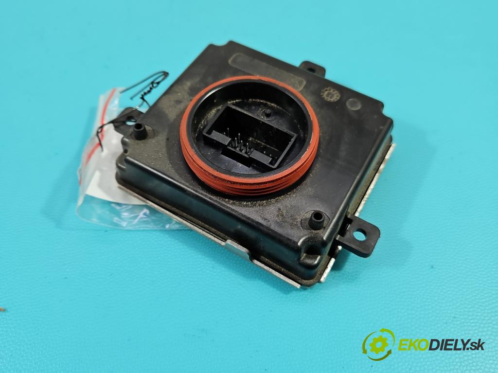 Audi A4 B8 2007-2015 1.8 TFSI 170 HP manual 125 kW 1798 cm3 4- střídač: xenon 4G0907697D (Riadiaca jednotka xenónu)