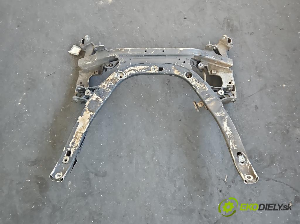 Bmw 5 E60 2003-2010 2.5d 177 HP automatic 130 kW 2497 cm3 4- výstuha motora