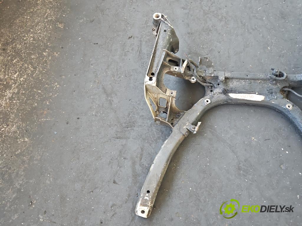 Bmw 5 E60 2003-2010 2.5d 177 HP automatic 130 kW 2497 cm3 4- výstuha motora