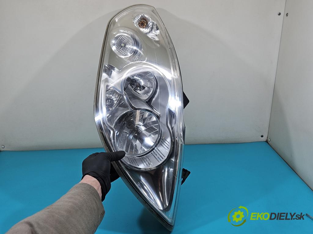 Renault Master III 2010-2019 2.3 dci 101 HP manual 74 kW 2299 cm3 5- Reflektor: pravý  (Svetlo predné pravé)