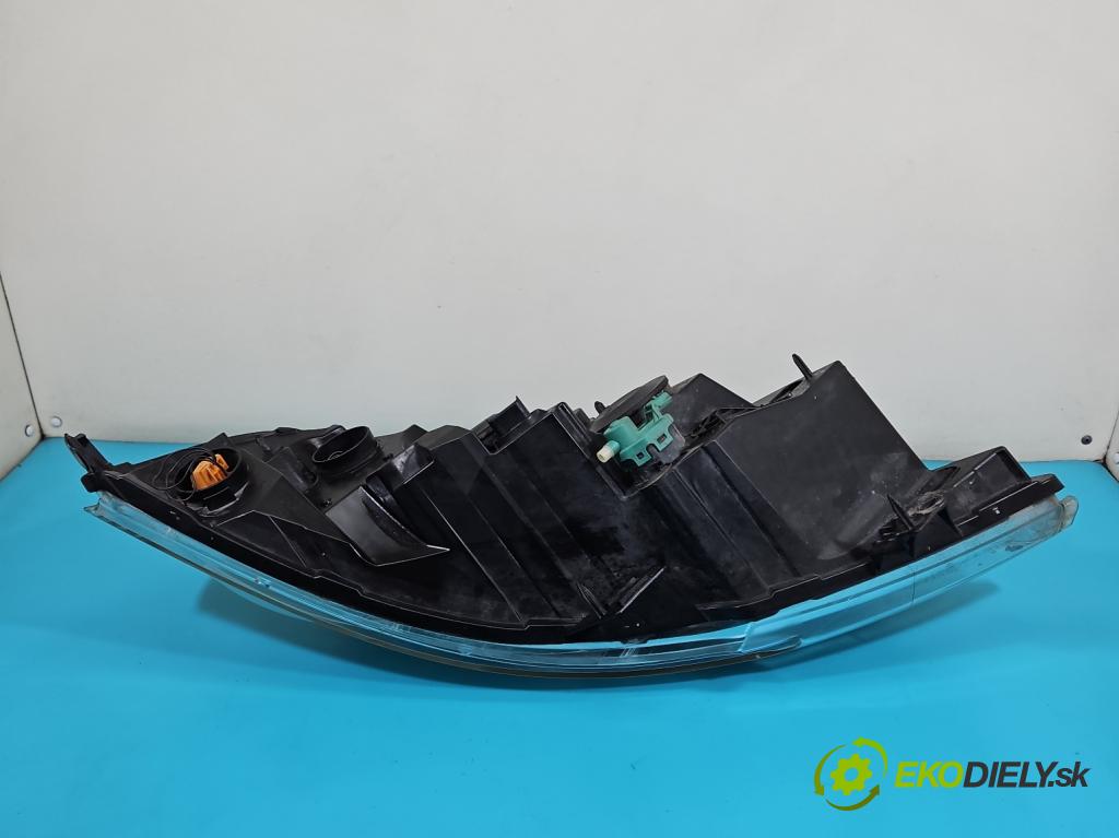 Renault Master III 2010-2019 2.3 dci 101 HP manual 74 kW 2299 cm3 5- Reflektor: pravý  (Svetlo predné pravé)