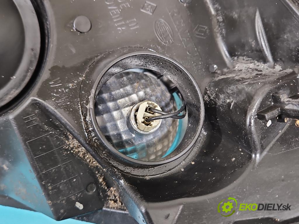 Renault Master III 2010-2019 2.3 dci 101 HP manual 74 kW 2299 cm3 5- Reflektor: pravý  (Svetlo predné pravé)