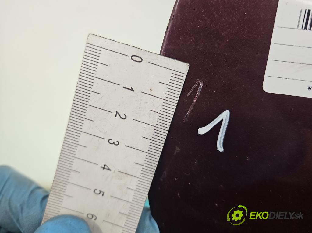 Audi A6 C5 1997-2004 2.4 V6 165 HP manual 121 kW 2393 cm3 4- dvere zadné pravé  (Kľučka dverí ostatné)