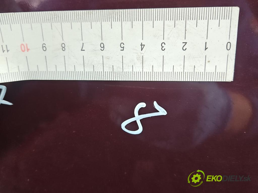 Audi A6 C5 1997-2004 2.4 V6 165 HP manual 121 kW 2393 cm3 4- dvere zadné pravé  (Kľučka dverí ostatné)