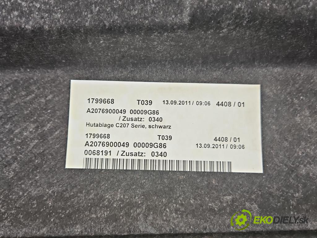 Mercedes E C207/ A207 3.0 cdi 265KM automatic 195 kW 2987 cm3 2- zadná A2076900049 (Pláto zadné)