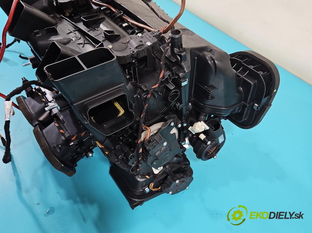 Mercedes E C207/ A207 3.0 cdi 265KM automatic 195 kW 2987 cm3 2- radiátor A2128305160 (Radiátory topení)