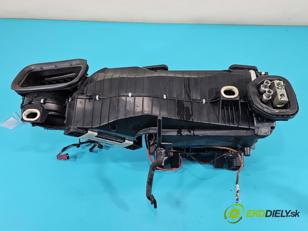 Mercedes E C207/ A207 3.0 cdi 265KM automatic 195 kW 2987 cm3 2- radiátor A2128305160 (Radiátory topení)