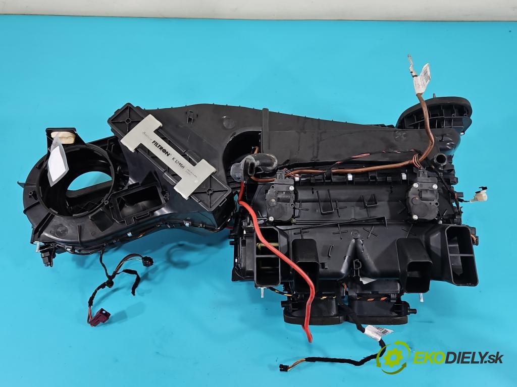 Mercedes E C207/ A207 3.0 cdi 265KM automatic 195 kW 2987 cm3 2- radiátor A2128305160 (Radiátory topení)