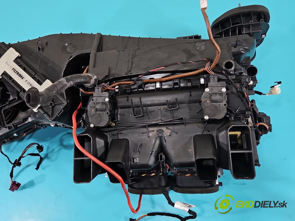 Mercedes E C207/ A207 3.0 cdi 265KM automatic 195 kW 2987 cm3 2- radiátor A2128305160 (Radiátory topení)