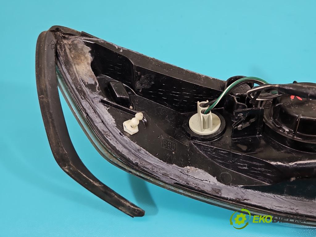 Infiniti FX I 2003-2008 3.5 V6 280KM: automatic 206 kW 3498 cm3 5- svetlo / reflektor zadné pravé  (Kľučka dverí ostatné)