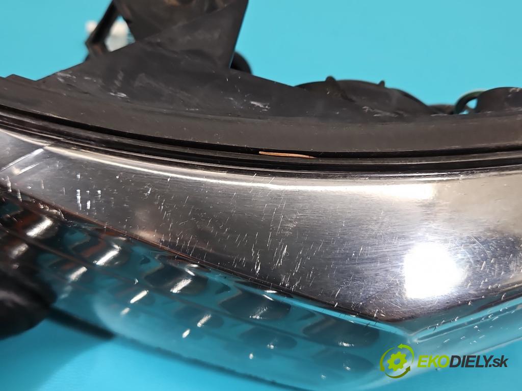 Infiniti FX I 2003-2008 3.5 V6 280KM: automatic 206 kW 3498 cm3 5- svetlo / reflektor zadné pravé  (Kľučka dverí ostatné)