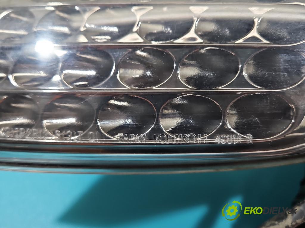 Infiniti FX I 2003-2008 3.5 V6 280KM: automatic 206 kW 3498 cm3 5- svetlo / reflektor zadné pravé  (Kľučka dverí ostatné)