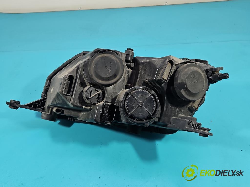 Skoda Rapid 2012-2019 1.2 TSI 86 HP manual 63 kW 1197 cm3 5- Reflektor: pravý 5JB941016 (Svetlo predné pravé)