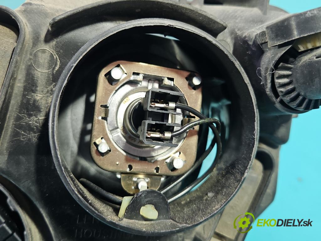 Skoda Rapid 2012-2019 1.2 TSI 86 HP manual 63 kW 1197 cm3 5- Reflektor: pravý 5JB941016 (Svetlo predné pravé)