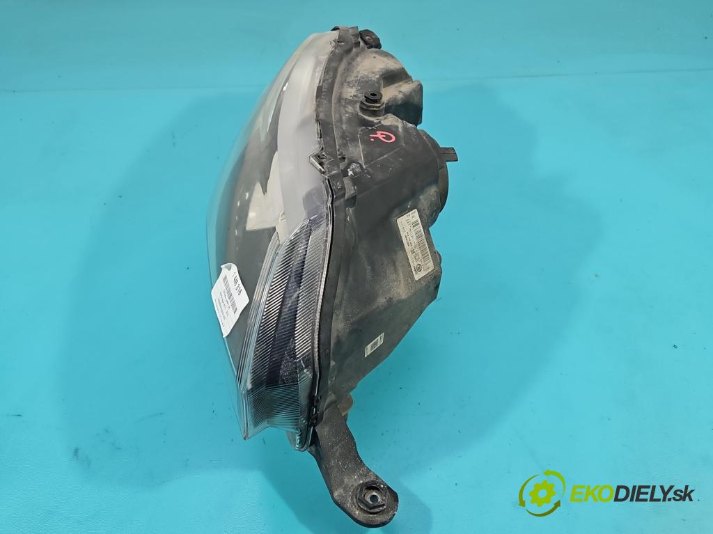 Skoda Rapid 2012-2019 1.2 TSI 86 HP manual 63 kW 1197 cm3 5- Reflektor: pravý 5JB941016 (Svetlo predné pravé)