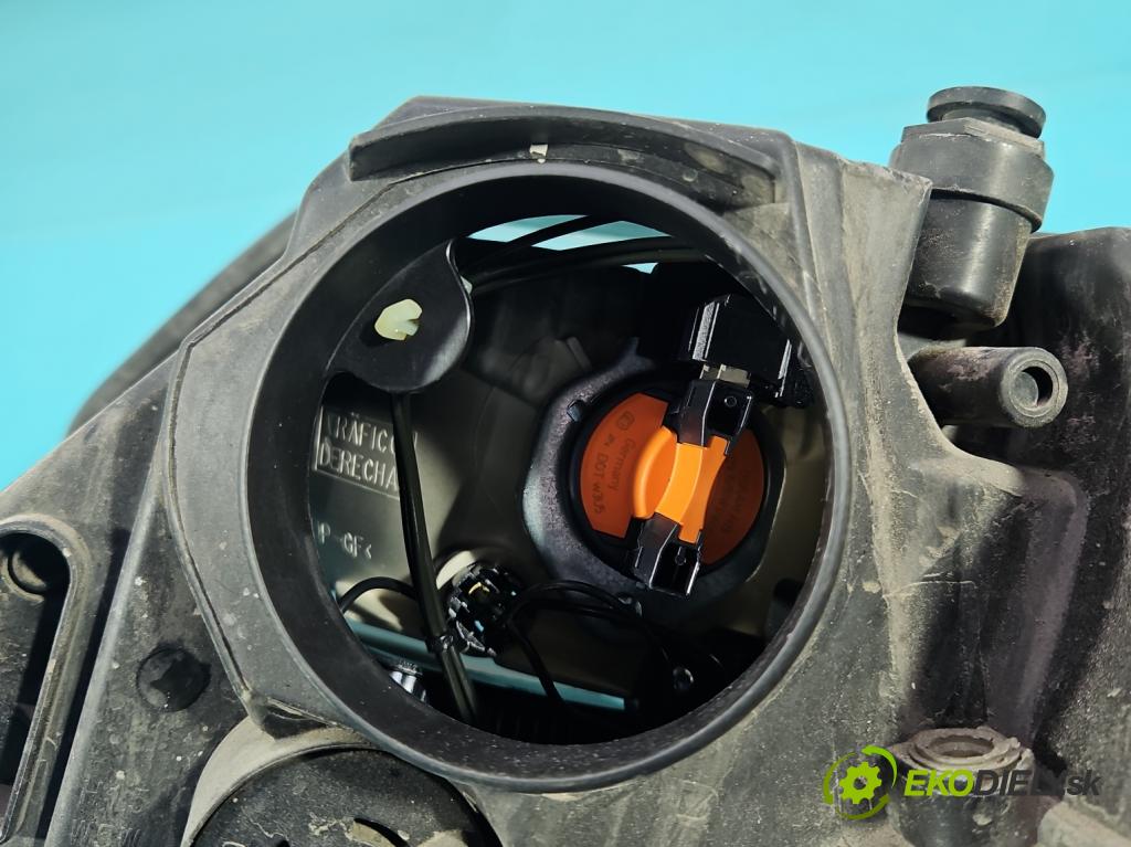 Skoda Rapid 2012-2019 1.2 TSI 86 HP manual 63 kW 1197 cm3 5- Reflektor: pravý 5JB941016 (Svetlo predné pravé)