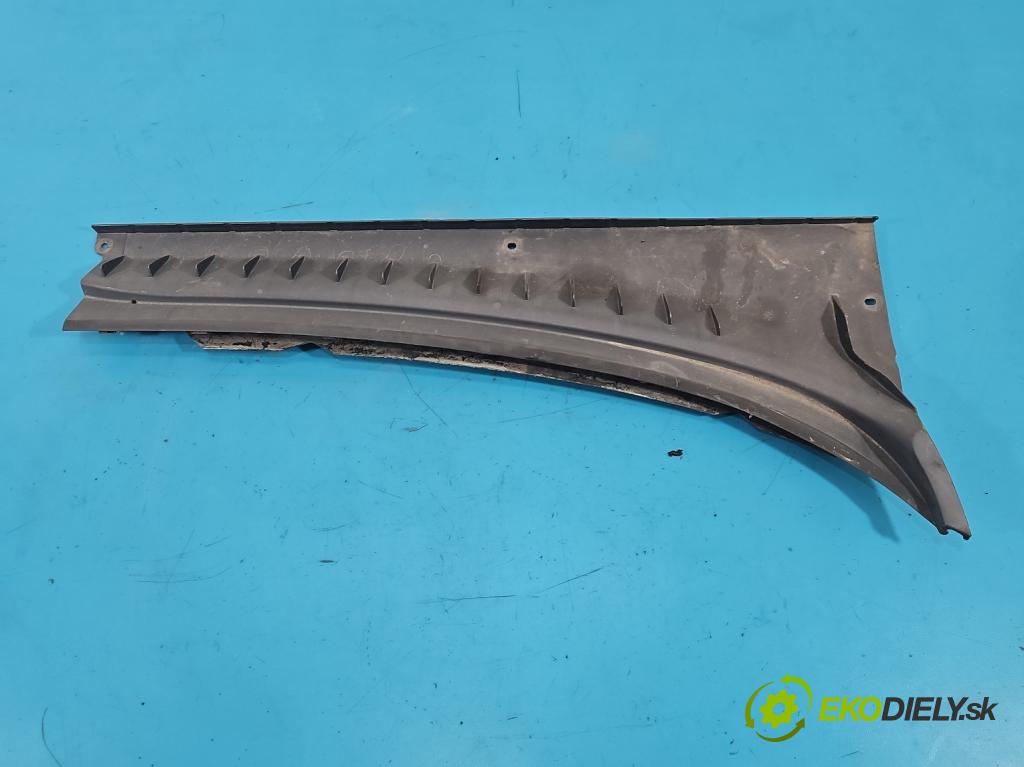 Chevrolet Orlando 2.0 VCDI 163 hp manual 120 kW 1998 cm3 5- torpédo 95216111 (Plast pod čelním sklem)