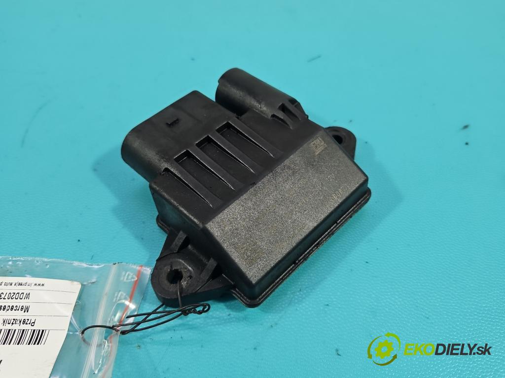 Mercedes E C207/ A207 3.0 cdi 265KM automatic 195 kW 2987 cm3 2- Relé: svíčky: zařicích: A6429002700 (Relé)