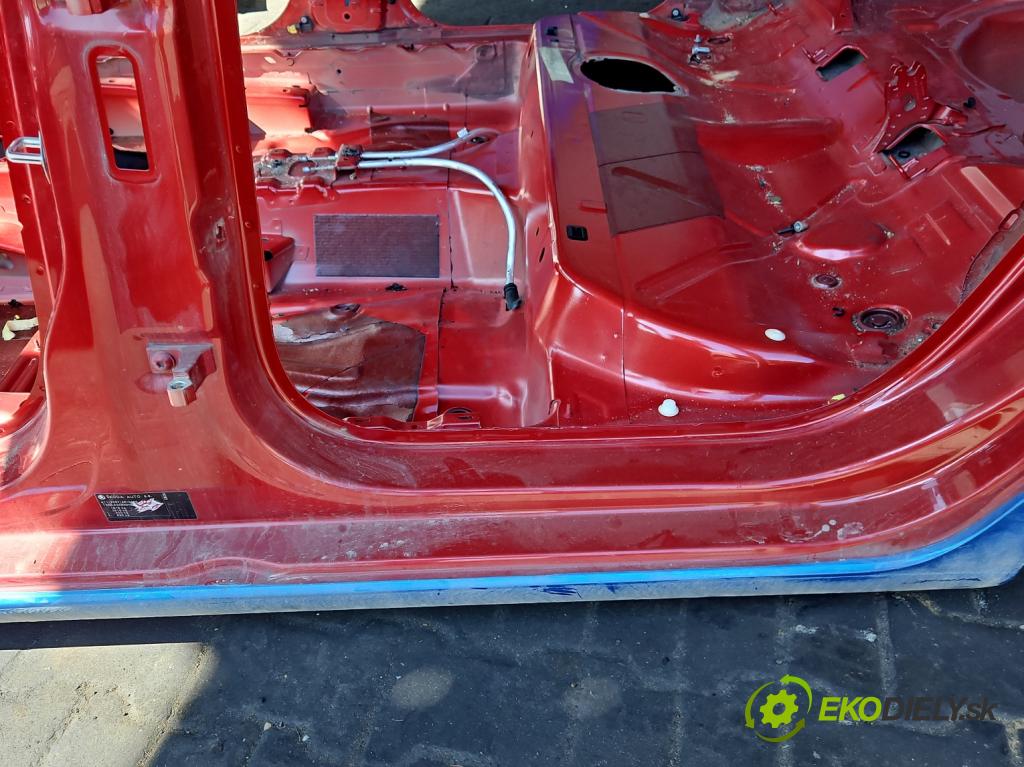 Skoda Rapid 2012-2019 1.2 TSI 86 hp manual 63 kW 1197 cm3 5- práh levý  (Ostatní)