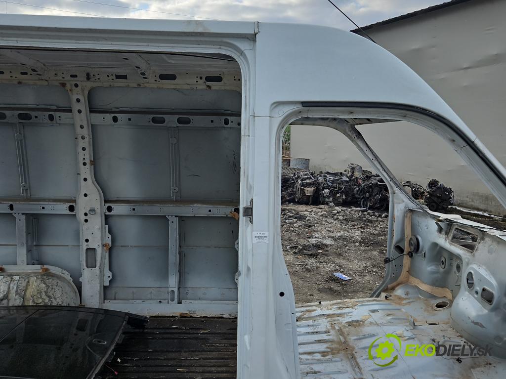 Renault Master III 2010-2019 2.3 dci 101 HP manual 74 kW 2299 cm3 5- Práh: pravý  (Karoséria ostatné)